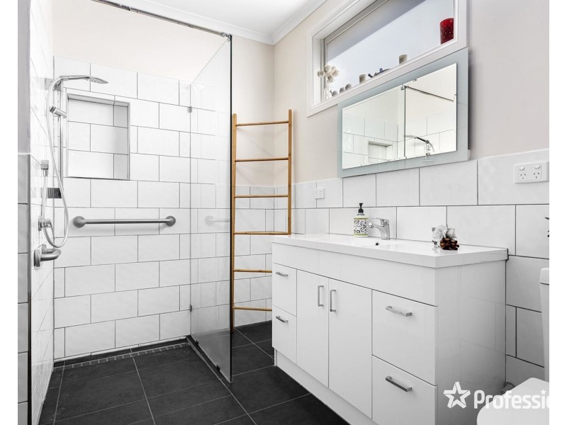 7/2-4 Station Street, Mooroolbark VIC 3138