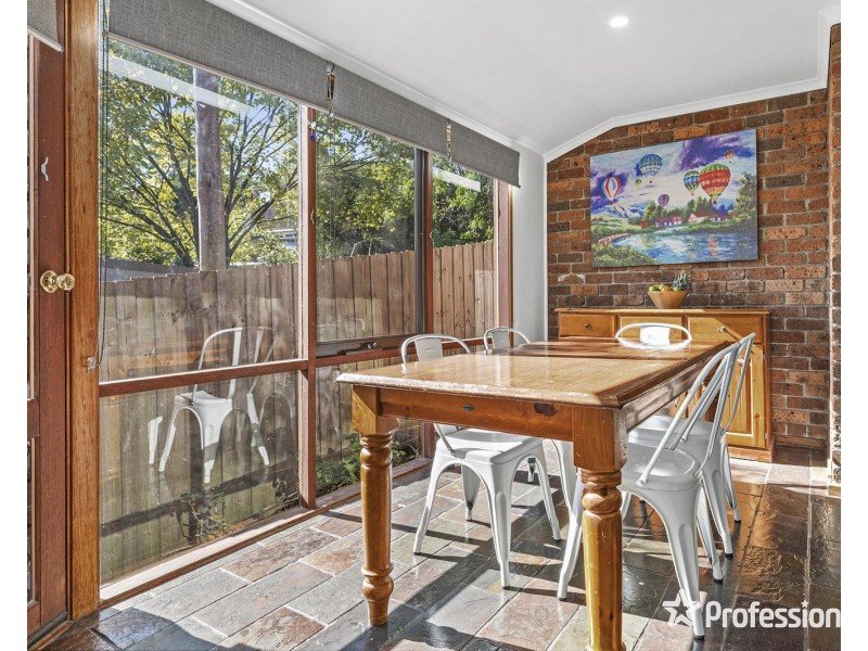 22 Highview Drive, Mooroolbark VIC 3138