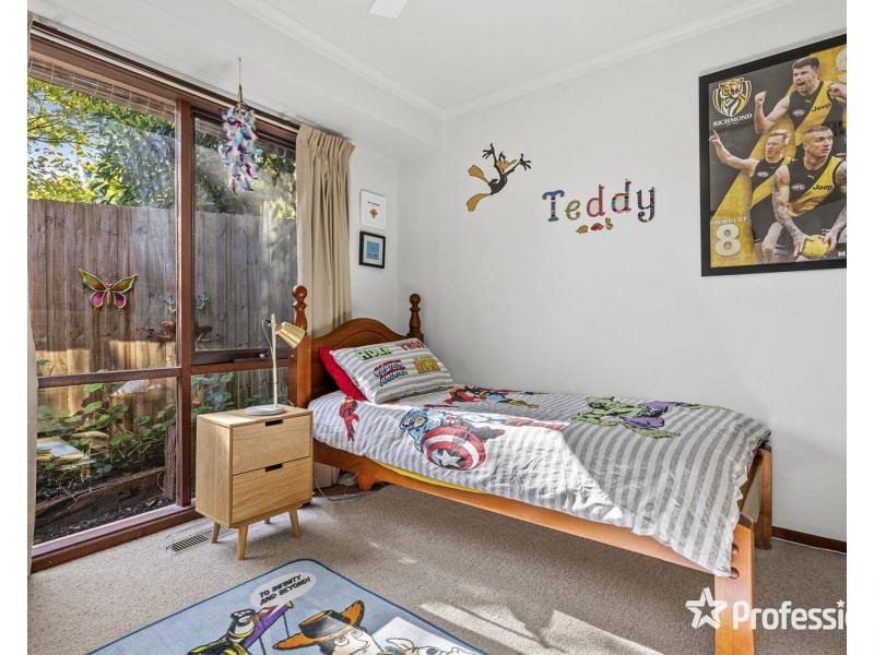 22 Highview Drive, Mooroolbark VIC 3138