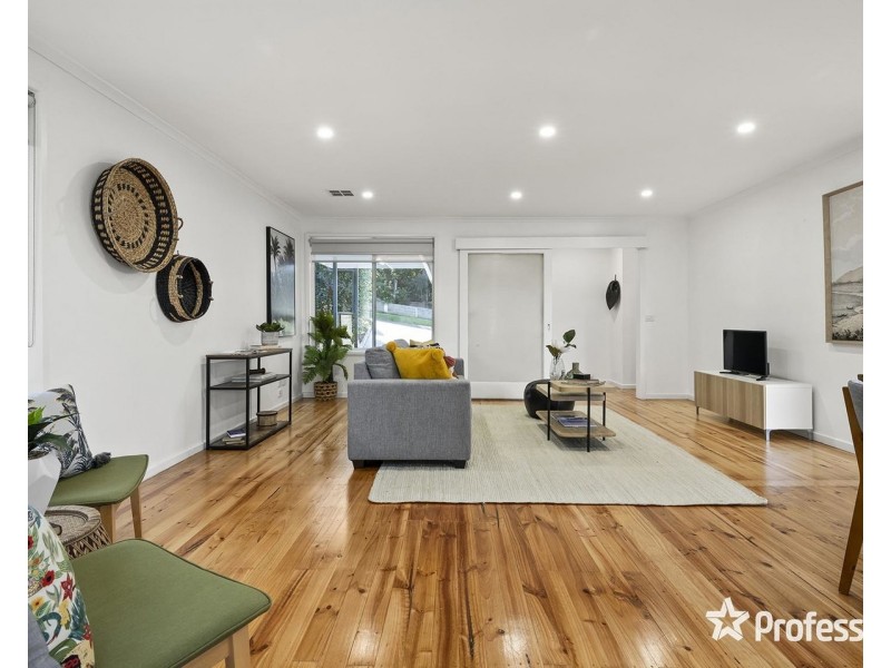 26 Lansell Road, Mooroolbark VIC 3138