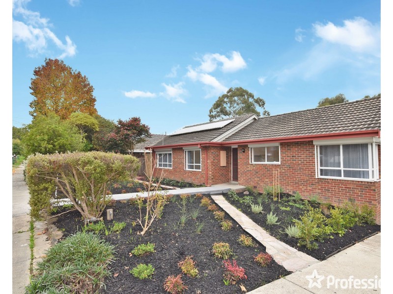 32 Winyard Drive, Mooroolbark VIC 3138