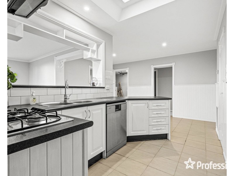 1 Erskine Ridge, Mooroolbark VIC 3138