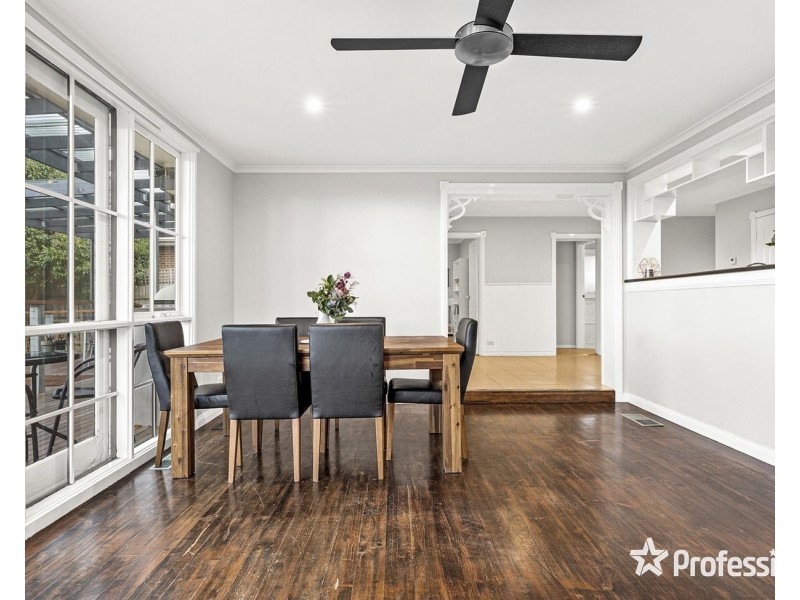 1 Erskine Ridge, Mooroolbark VIC 3138