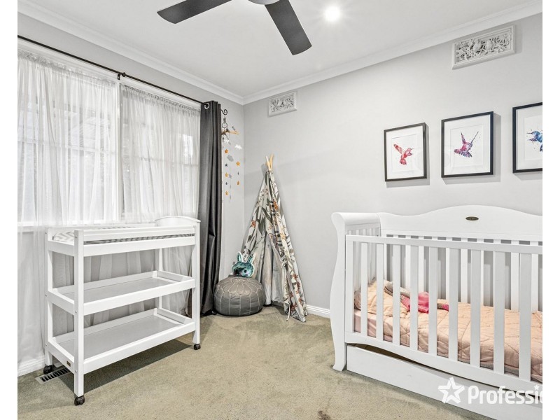 1 Erskine Ridge, Mooroolbark VIC 3138