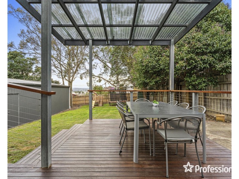 1 Erskine Ridge, Mooroolbark VIC 3138
