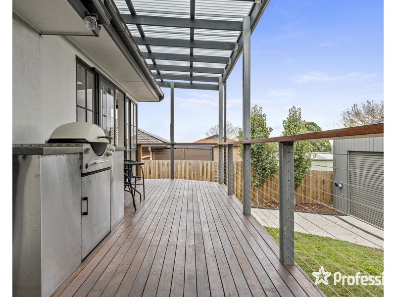 1 Erskine Ridge, Mooroolbark VIC 3138