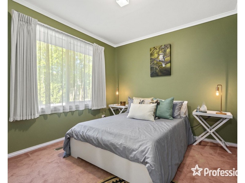 16 Clearwater Drive, Lilydale VIC 3140