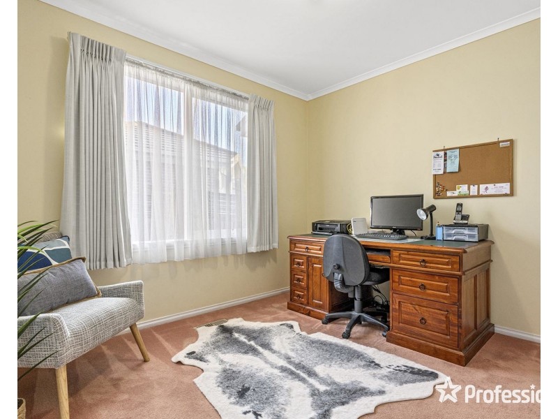 16 Clearwater Drive, Lilydale VIC 3140