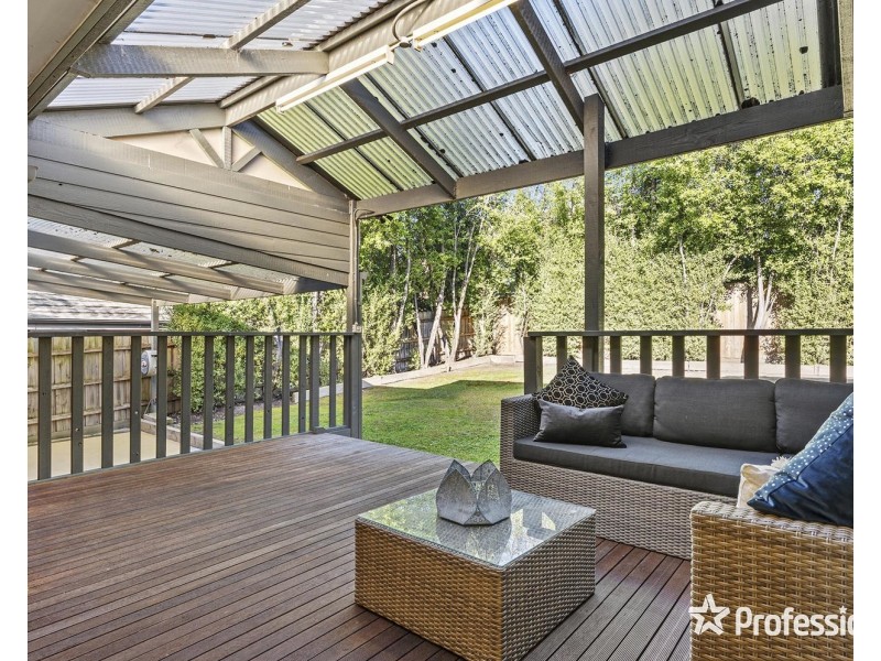 16 Clearwater Drive, Lilydale VIC 3140