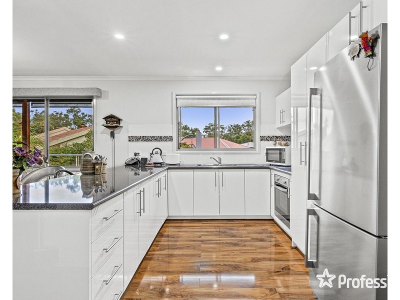 22 Clarkedale Rise, Kilsyth South VIC 3137