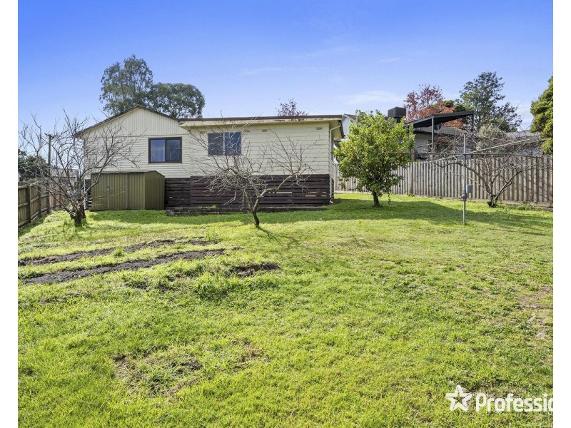 17 Carawa Street, Mooroolbark VIC 3138