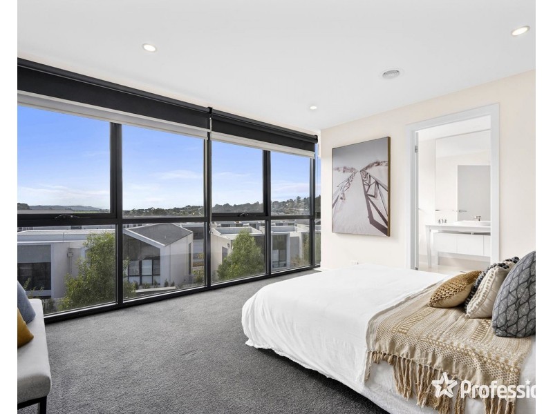 53 Amadeo Way, Chirnside Park VIC 3116