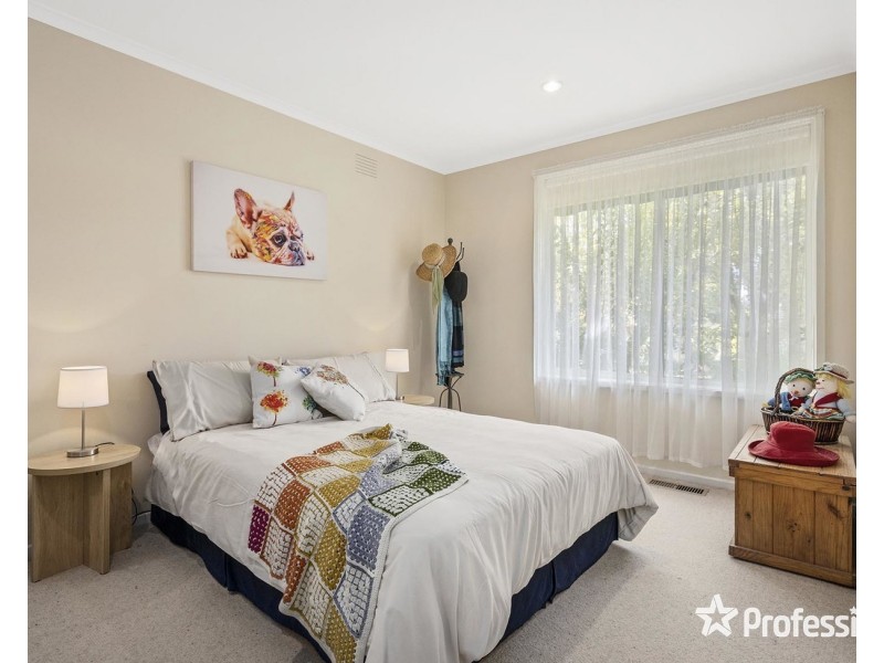 15 Greenville Street, Mooroolbark VIC 3138