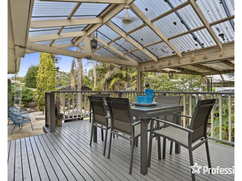 15 Greenville Street, Mooroolbark VIC 3138