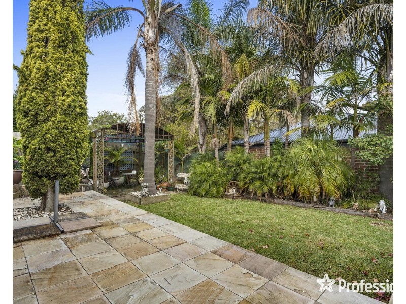 15 Greenville Street, Mooroolbark VIC 3138