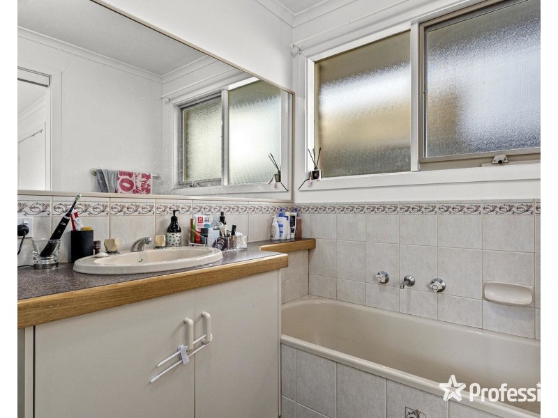 15 Maggs Street, Croydon VIC 3136