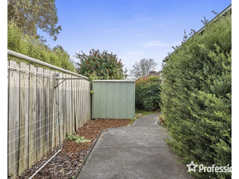 15 Maggs Street, Croydon VIC 3136