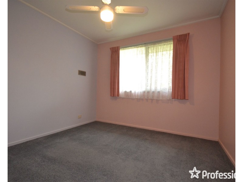 19 Summerhill Park Drive, Mooroolbark VIC 3138