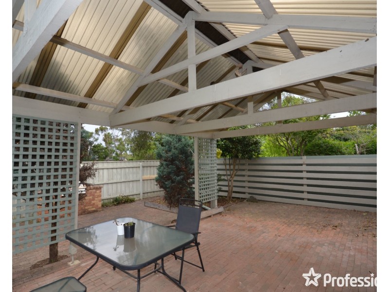 19 Summerhill Park Drive, Mooroolbark VIC 3138