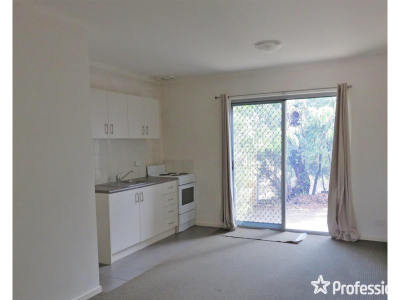 16/8-10 Mount View Parade, Mooroolbark VIC 3138