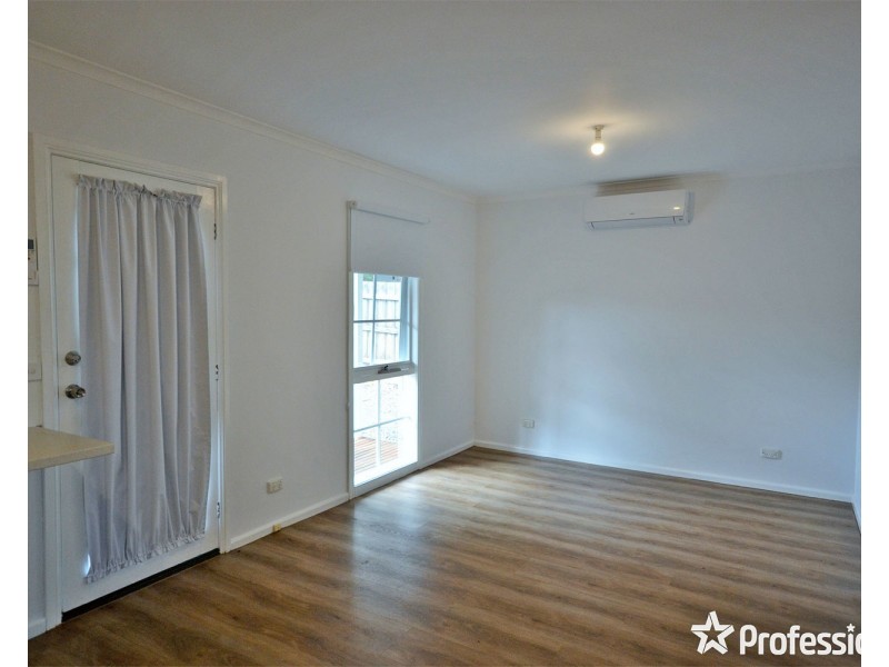 210b Cambridge Road, Kilsyth VIC 3137