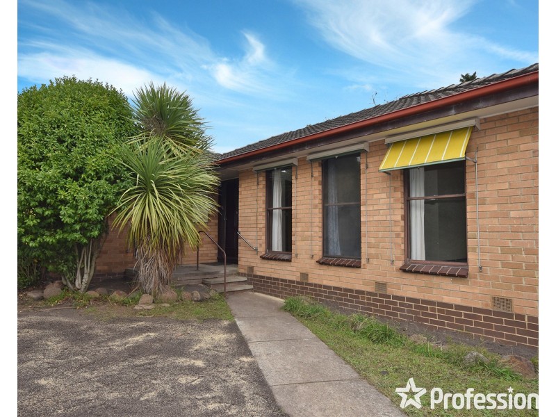 64 Cherylnne Crescent, Kilsyth VIC 3137