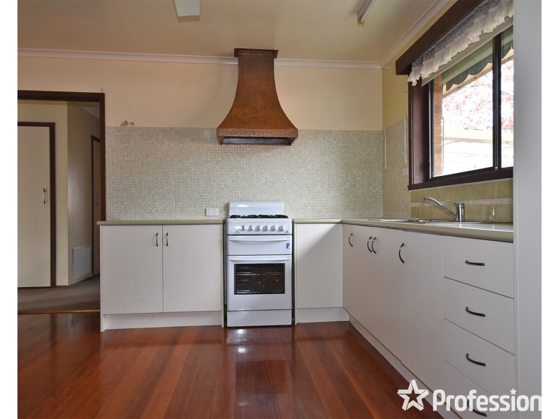 64 Cherylnne Crescent, Kilsyth VIC 3137