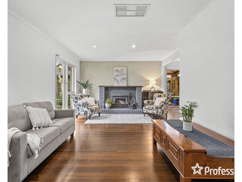 4 Bulga Street, Mooroolbark VIC 3138
