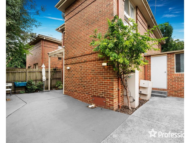 1/2 Station Street, Mooroolbark VIC 3138