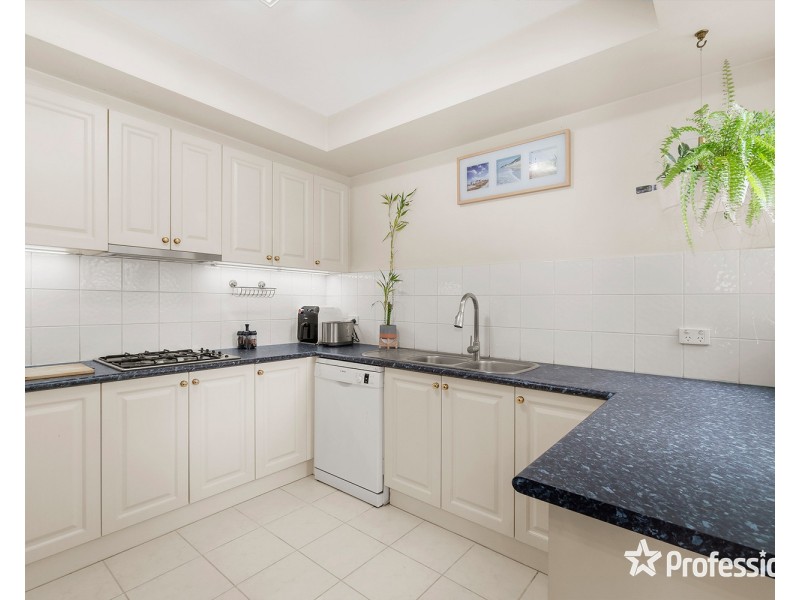 1/2 Station Street, Mooroolbark VIC 3138