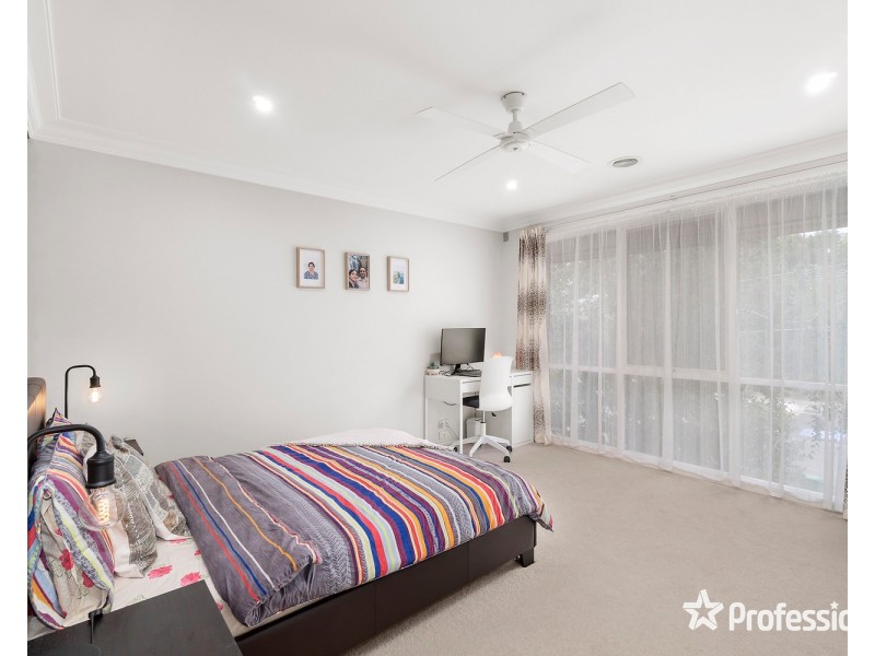 1/2 Station Street, Mooroolbark VIC 3138