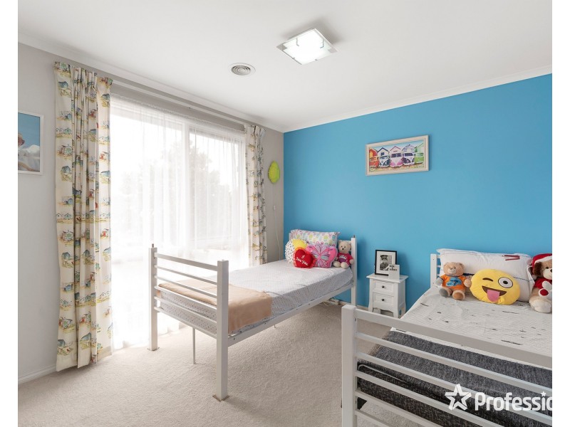 1/2 Station Street, Mooroolbark VIC 3138