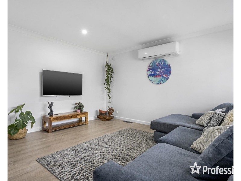 7 Diane Crescent, Mooroolbark VIC 3138