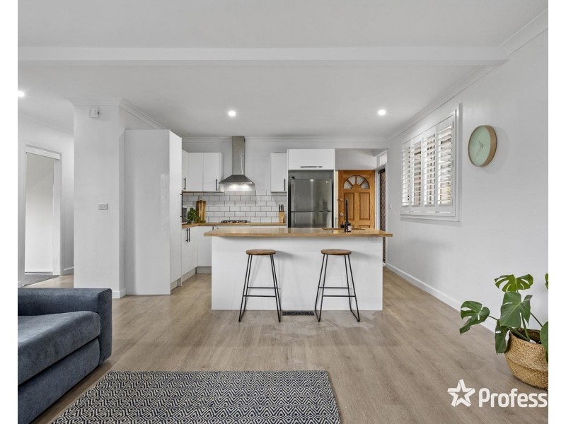 7 Diane Crescent, Mooroolbark VIC 3138