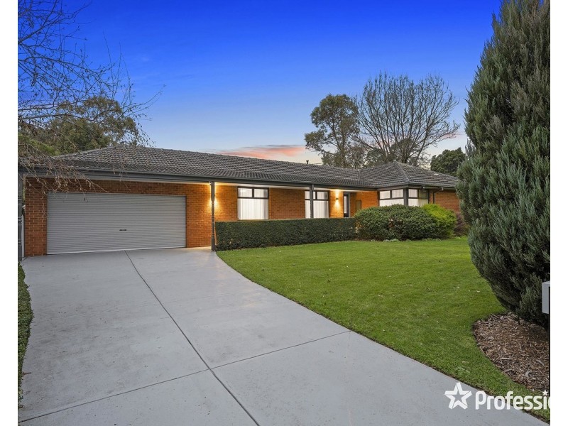 11 Kilsyth Avenue, Kilsyth VIC 3137