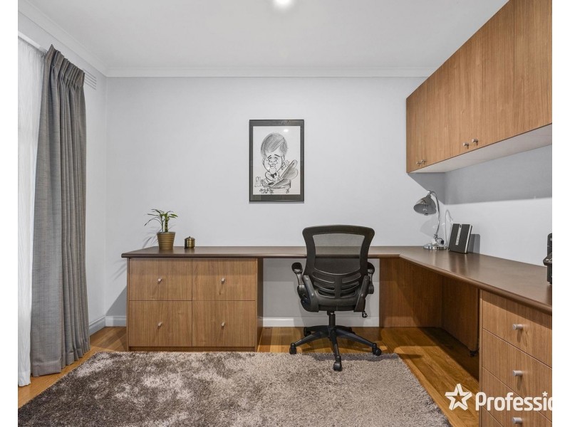 11 Kilsyth Avenue, Kilsyth VIC 3137