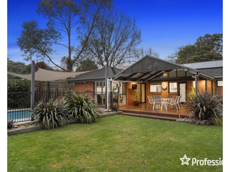 11 Kilsyth Avenue, Kilsyth VIC 3137