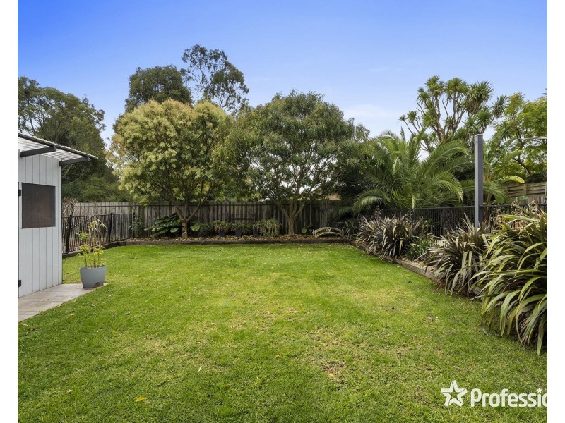 11 Kilsyth Avenue, Kilsyth VIC 3137