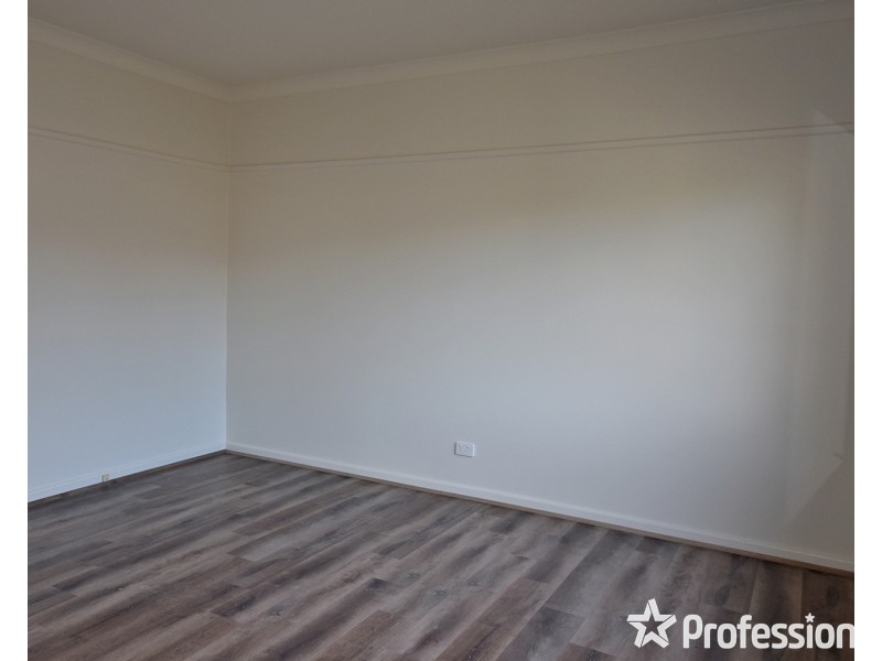 1/2 Colchester Road, Kilsyth VIC 3137