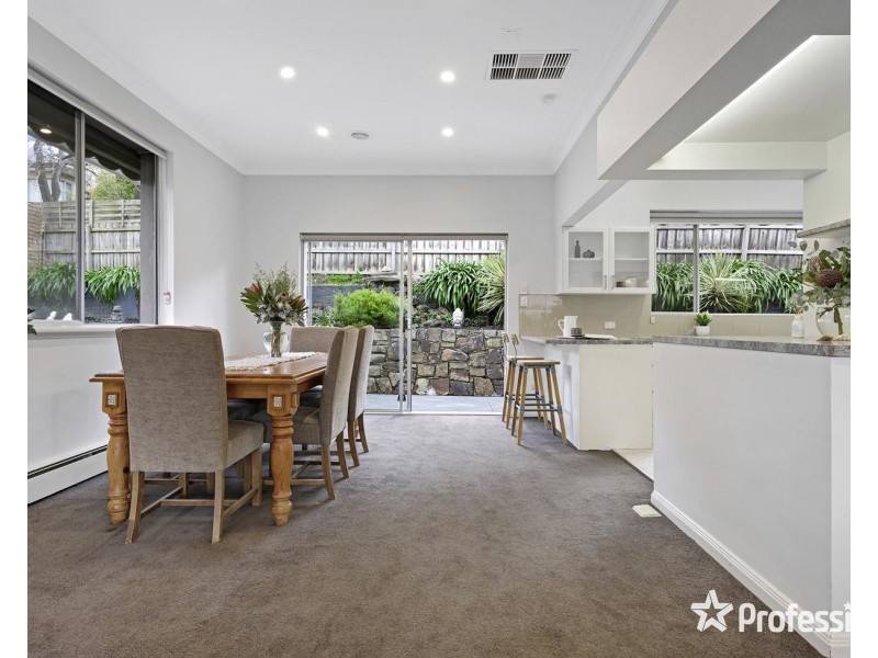 9 Emily Court, Croydon VIC 3136