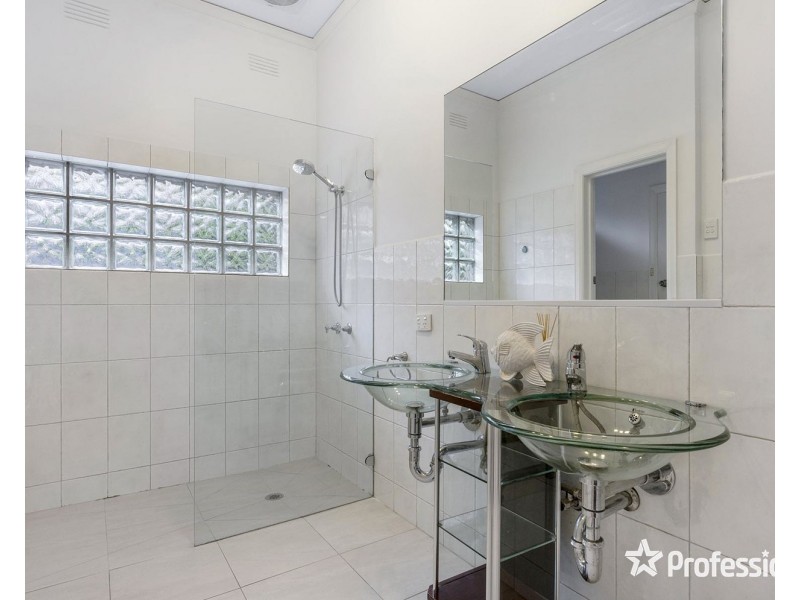 9 Emily Court, Croydon VIC 3136