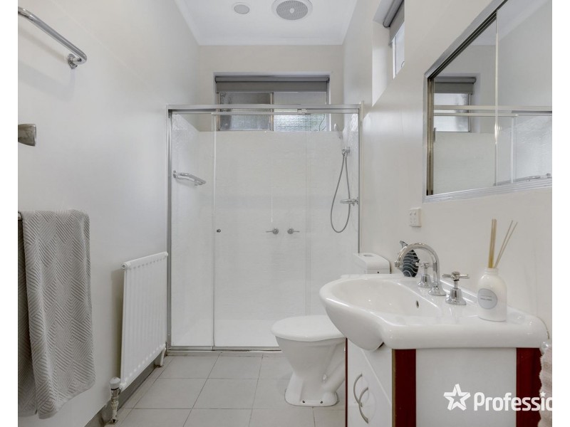 9 Emily Court, Croydon VIC 3136