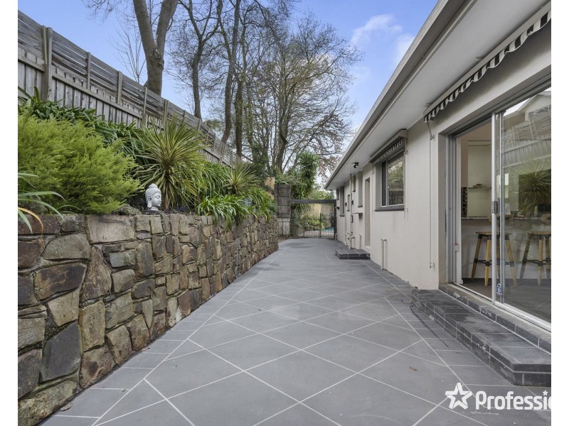 9 Emily Court, Croydon VIC 3136