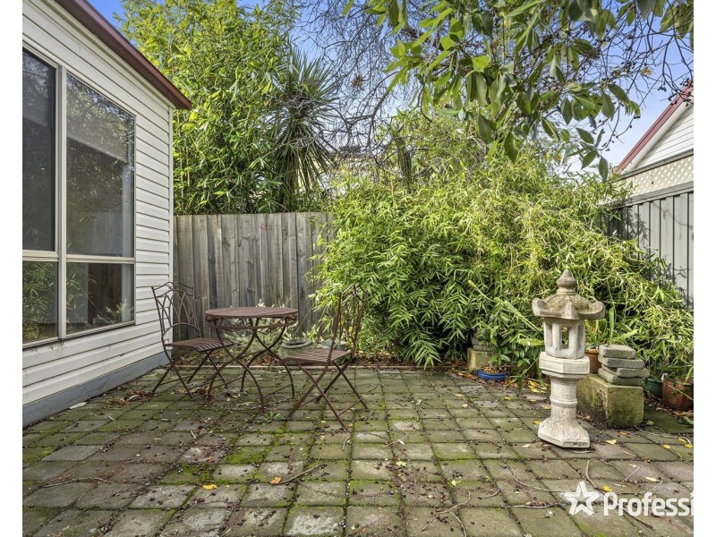 30a Leigh Road, Croydon VIC 3136