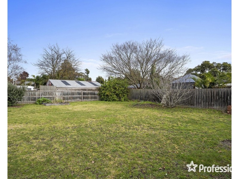 15a Blackburn Road, Mooroolbark VIC 3138