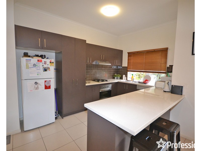 16/25-27 Canterbury Road, Montrose VIC 3765