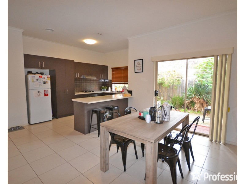 16/25-27 Canterbury Road, Montrose VIC 3765