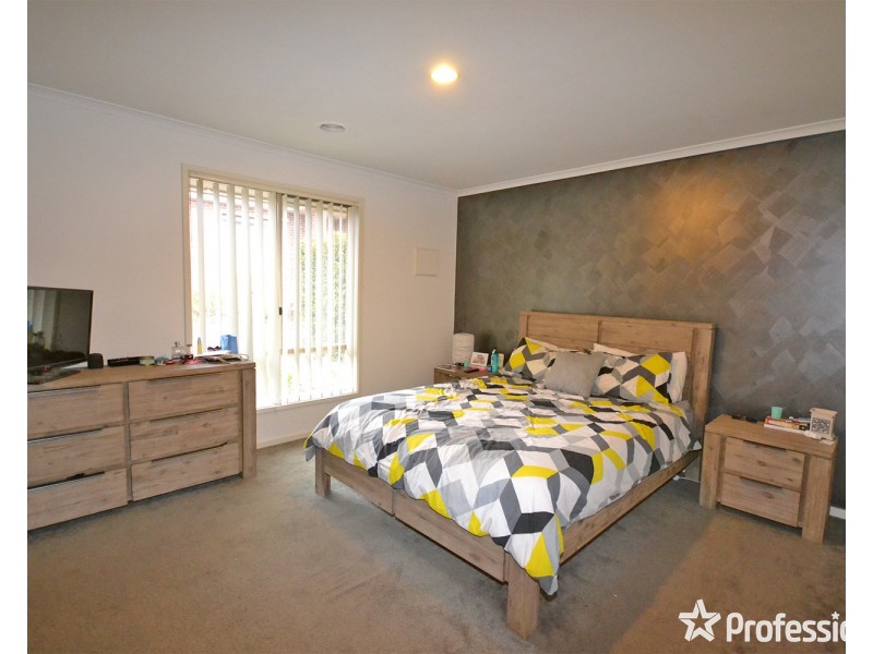 16/25-27 Canterbury Road, Montrose VIC 3765