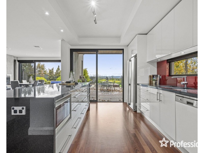 4 Doonside Drive, Lilydale VIC 3140