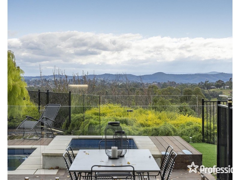 4 Doonside Drive, Lilydale VIC 3140